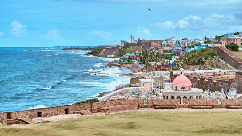 things to do in Puerto Rico Old San Juan colorful streets